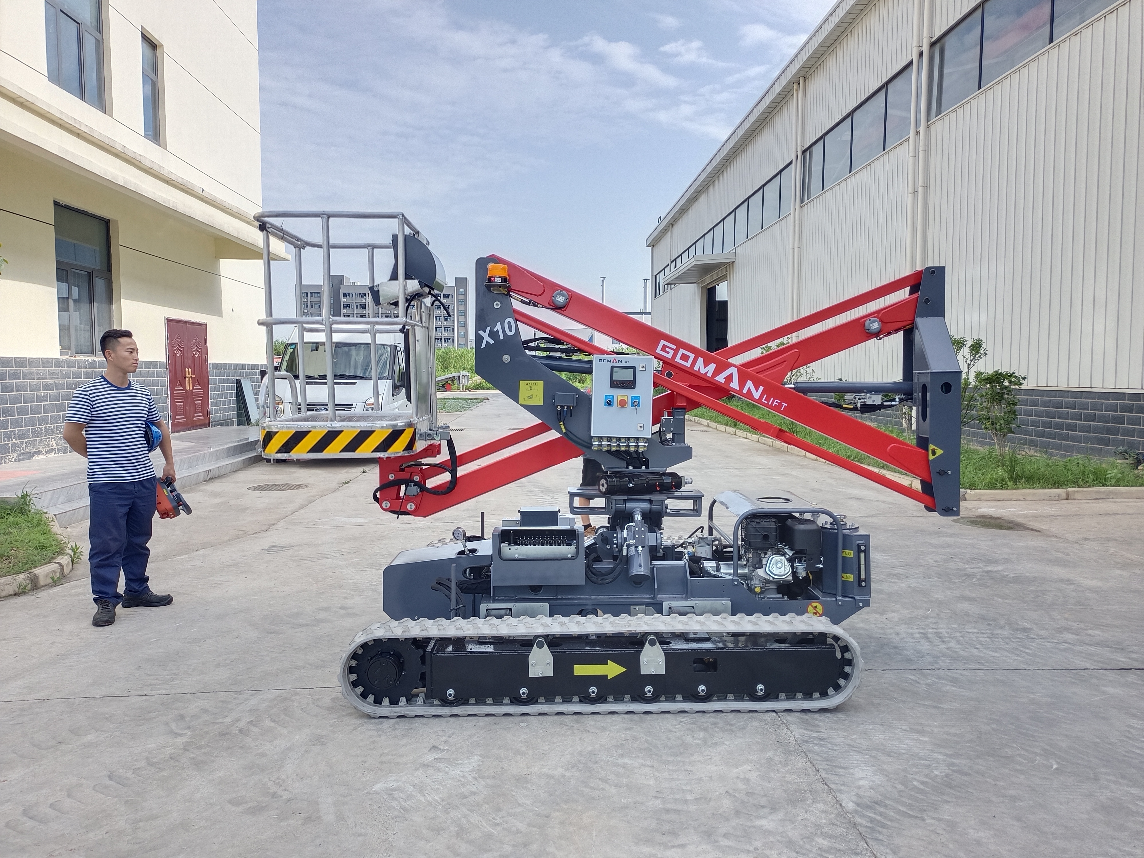 10m Crawler Boom Lift | Indoor & Narrow Space Solution | CE/ANSI Certified